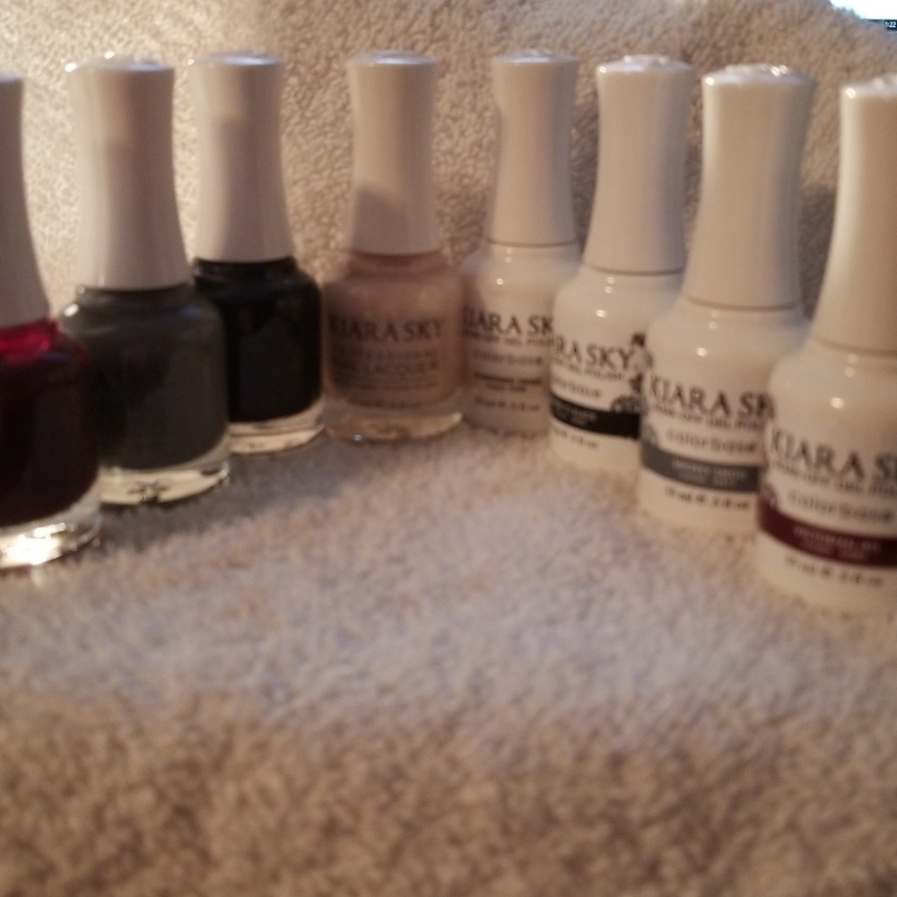 Kiara Sky soak off gel and matching nail color